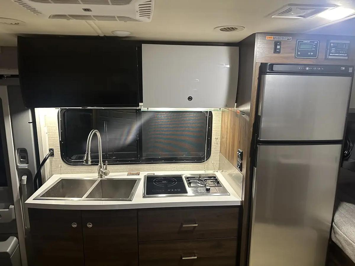 Used 2020 Winnebago View 24J