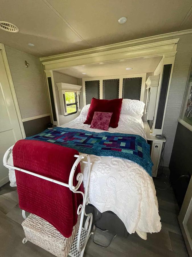 Used 2022 Vanleigh Beacon 390GBB