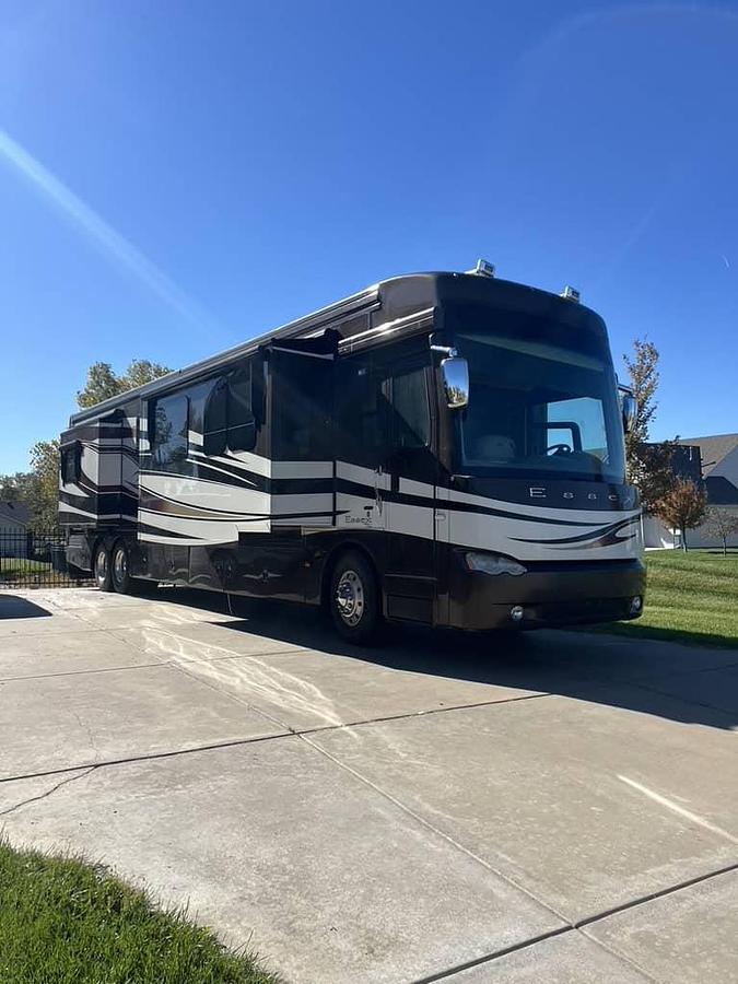 Used 2007 Newmar Essex 4510