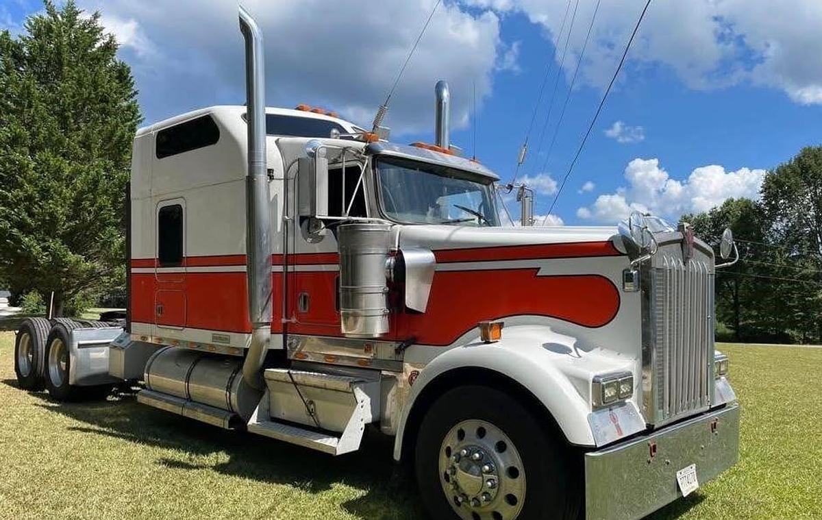 Used 2007 Kenworth W900L