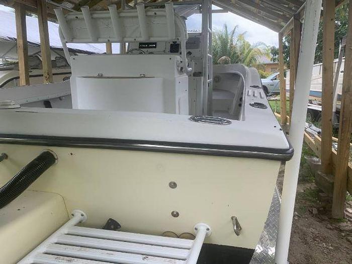 Used 1989 Larson Center Console Powerboat