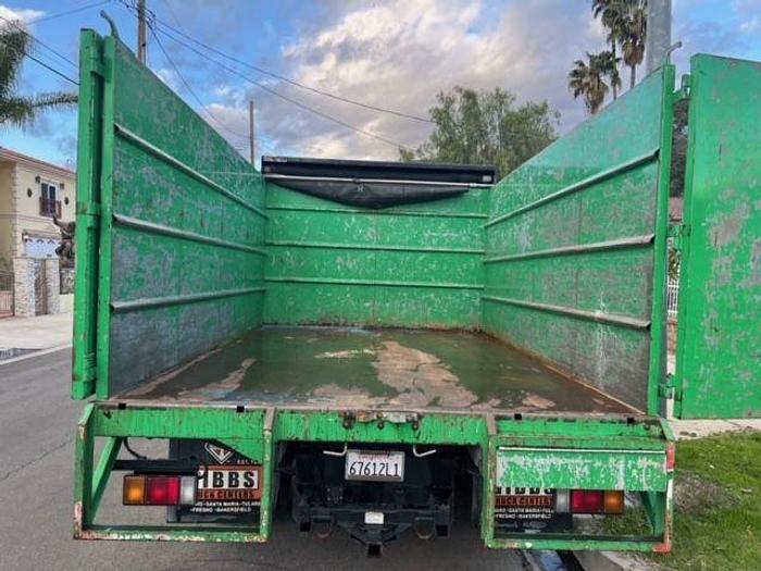 Used 2017 ISUZU NRR Junk Removal Truck