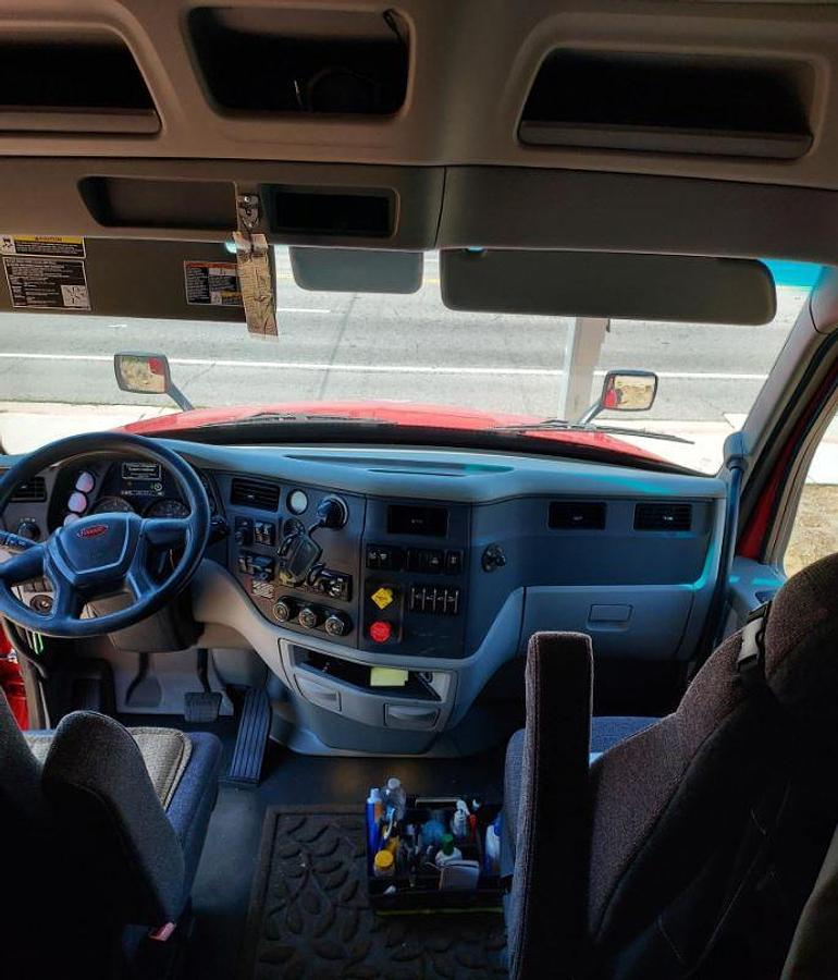 Used 2020 Peterbilt 579