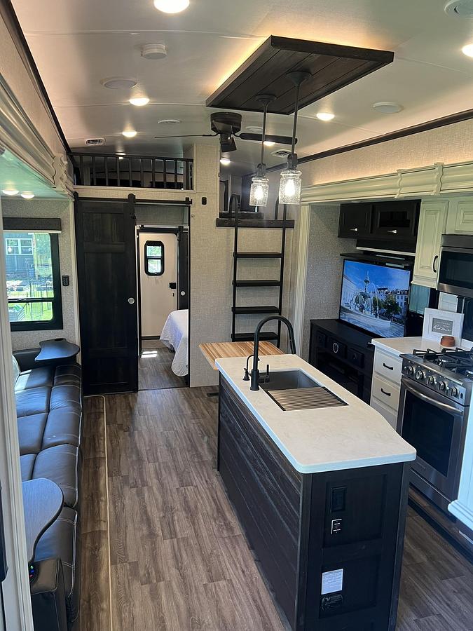 Used 2023 Jayco North Point 390CKDS Fifth Wheel