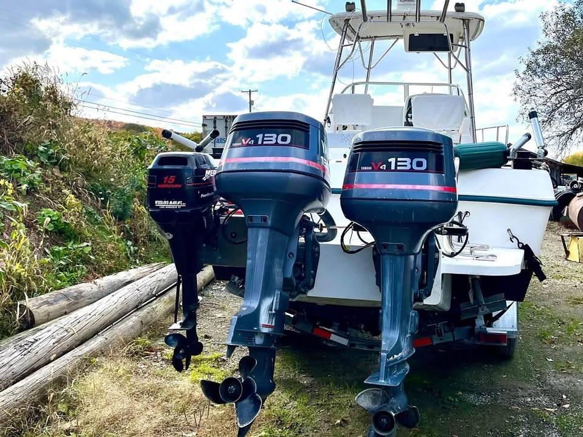 Used 1994 Century 2400 Center Console