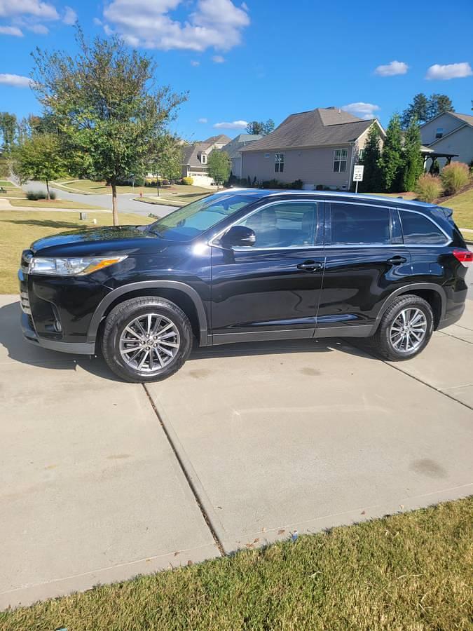 Used 2019 Toyota Highlander XLE