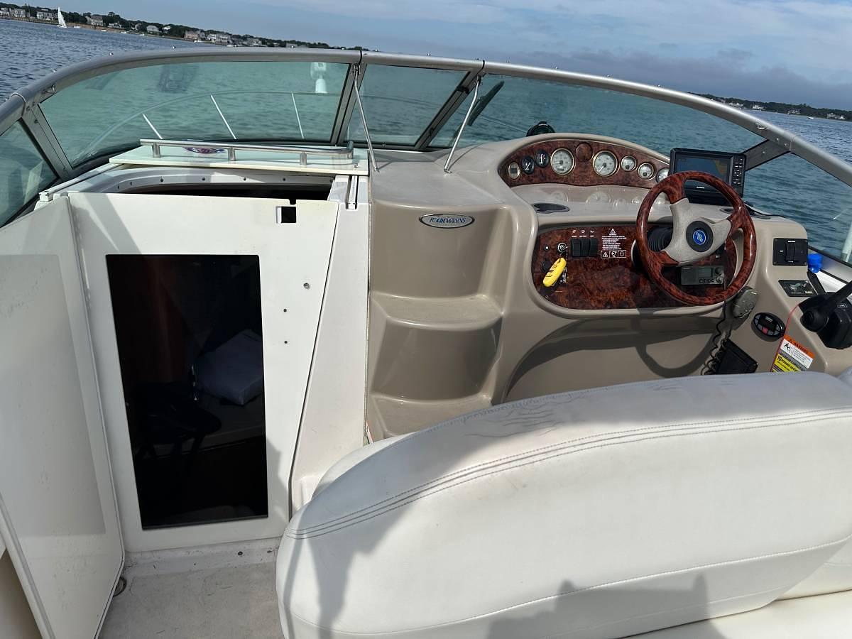 Used 2004 Four Winns 248 Vista