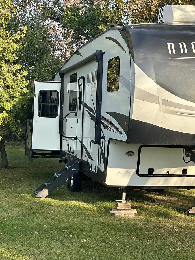 Used 2021 Forest River Rockwood Ultra Lite 2898KS