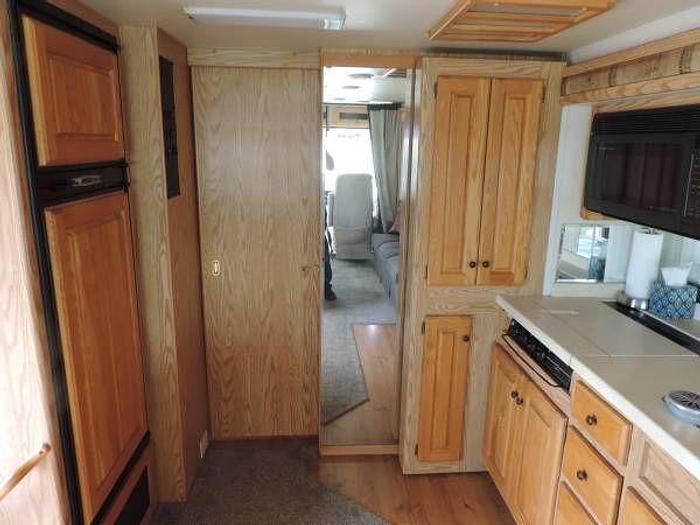 Used 2002 Monaco La Palma 30PBD