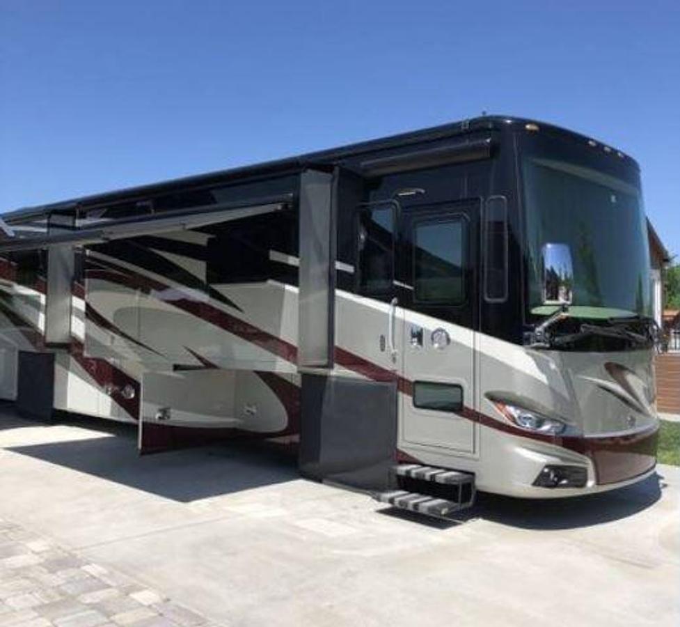 Used 2018 Tiffin Phaeton 40QBH Class A Motorhome