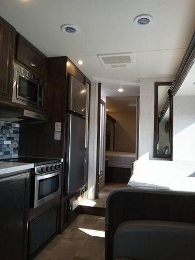 Used 2021 Gulf Stream Conquest 6320