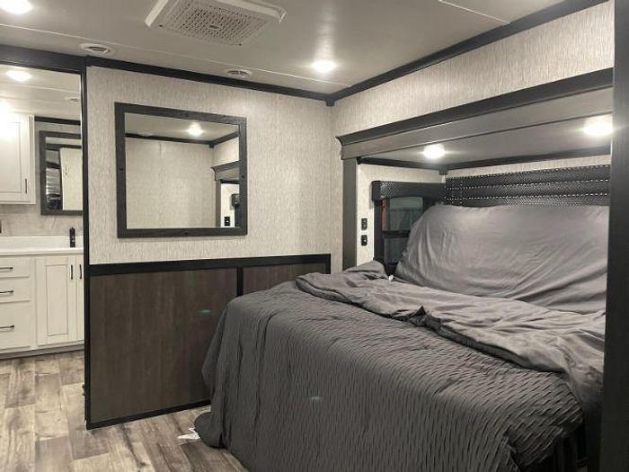 Used 2023 Crossroads Redwood RW4200FL