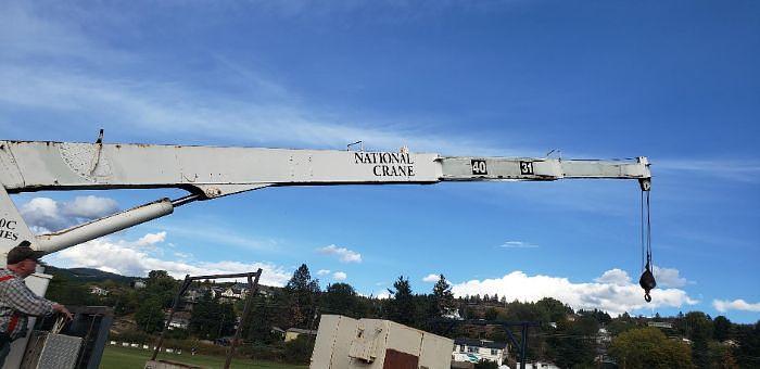 Used 1997 Mack RD688ES with a National 800C Crane