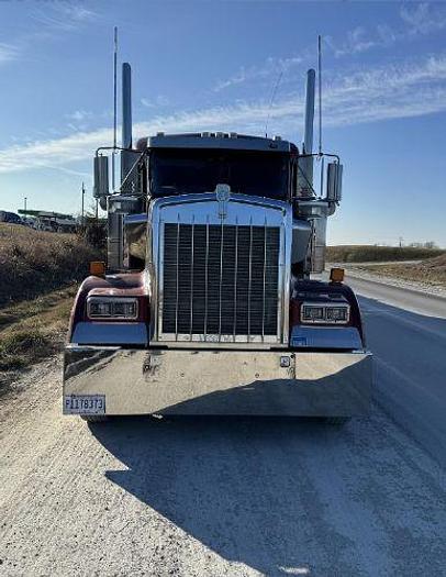 Used 2016 KENWORTH W900L