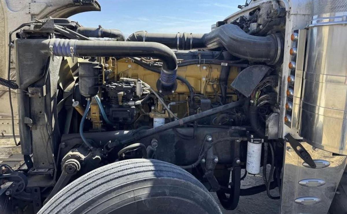 Used 2002 Peterbilt 379 EXHD