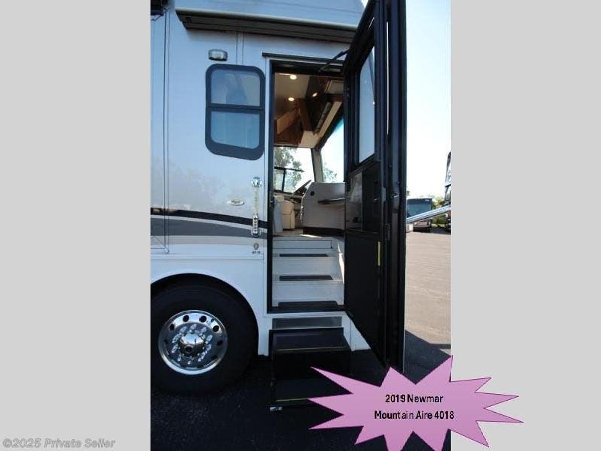 Used 2019 Newmar Mountain Aire 4018