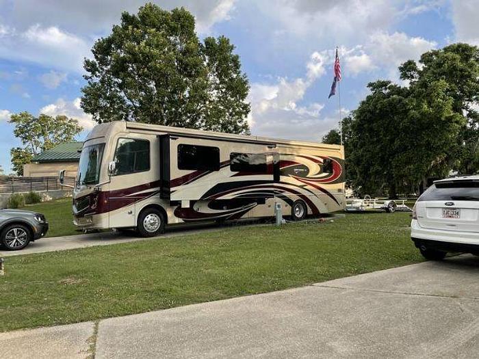 Used 2017 Fleetwood Discovery LXE 40X