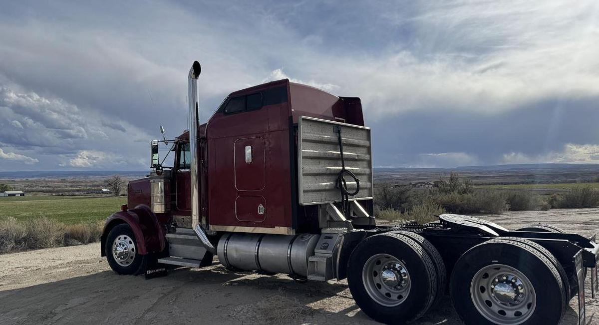 Used 1999 Kenworth W900L