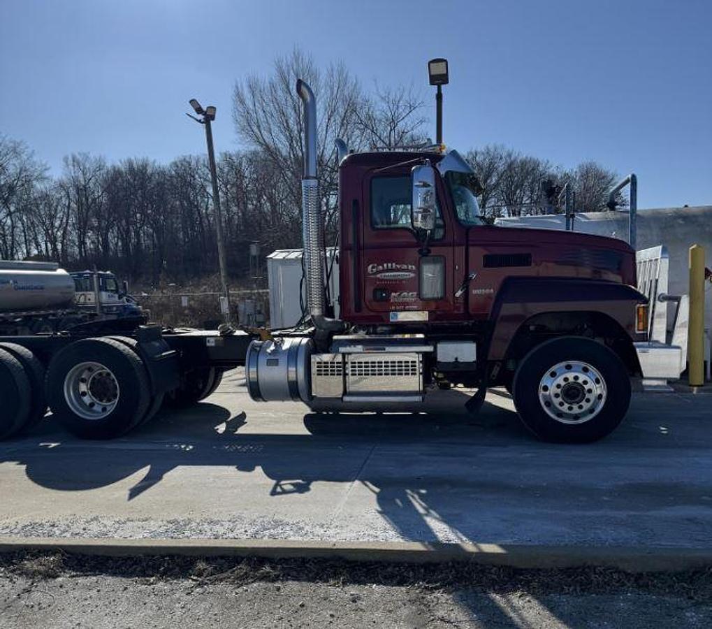Used 2020 Mack PINNACLE 64R