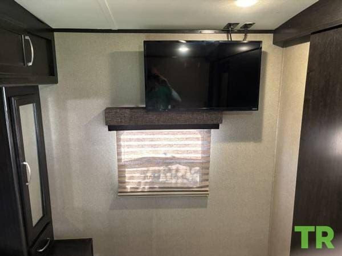 Used 2016 Grand Design Imagine 2150RB Travel Trailer