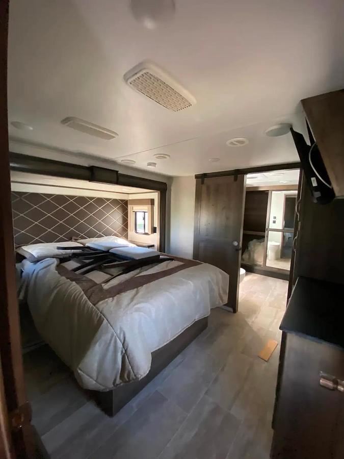 Used 2019 Keystone Montana Legacy Edition Series M-3930FB