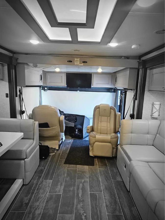 Used 2023 Thor Tuscany 45BX