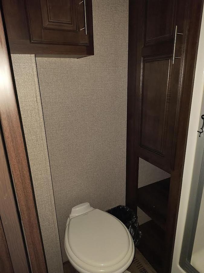 Used 2019 Jayco North Point 37BHFS