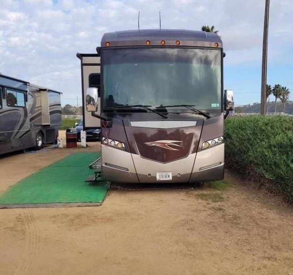 Used 2013 Winnebago Journey 34B Class A Motorhome
