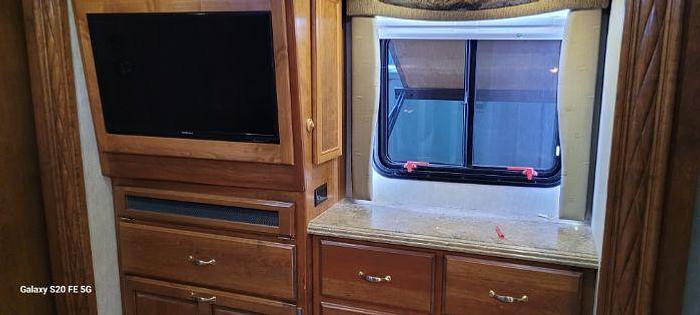 Used 2008 Holiday Rambler Navigator Bismark IV