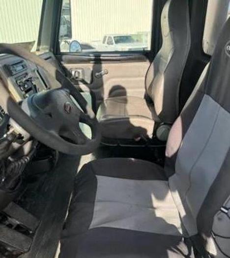 Used 2009 Peterbilt 335