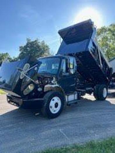 Used 2015 Freightliner BUSINESS CLASS M2 106