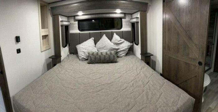 Used 2021 Alliance RV Paradigm 370FB