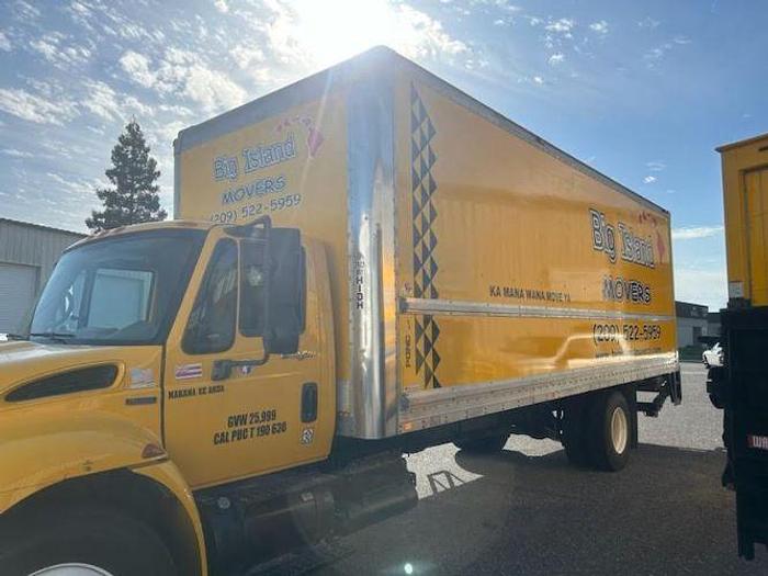 Used 2008 INTERNATIONAL BobTail Box Truck