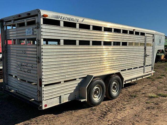 Used 1992 Featherlite Gooseneck Horse Stock Trailer