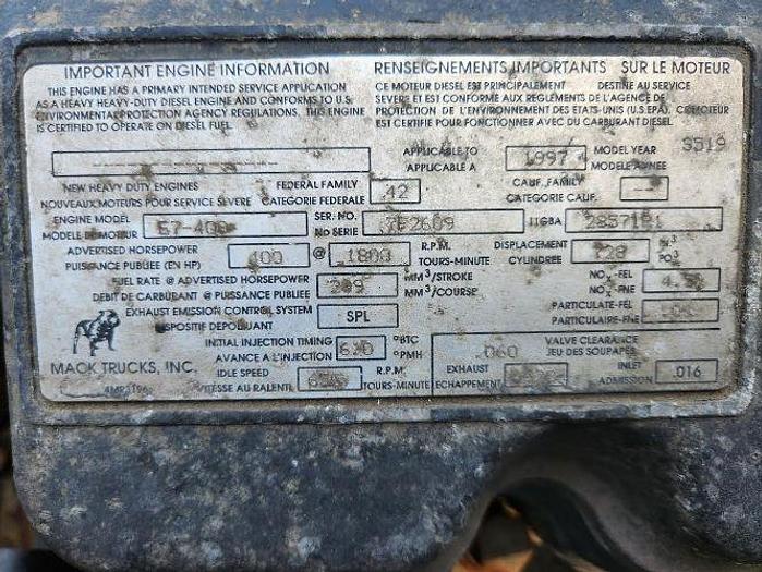 Used 1997 Mack RD688ES with a National 800C Crane