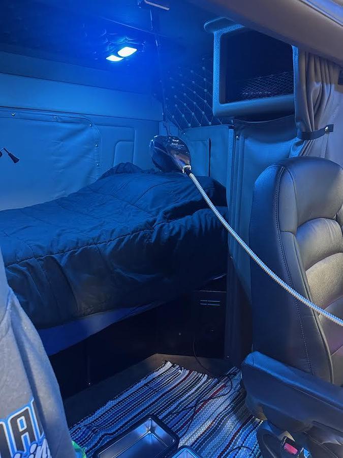 Used 2013 Peterbilt 389