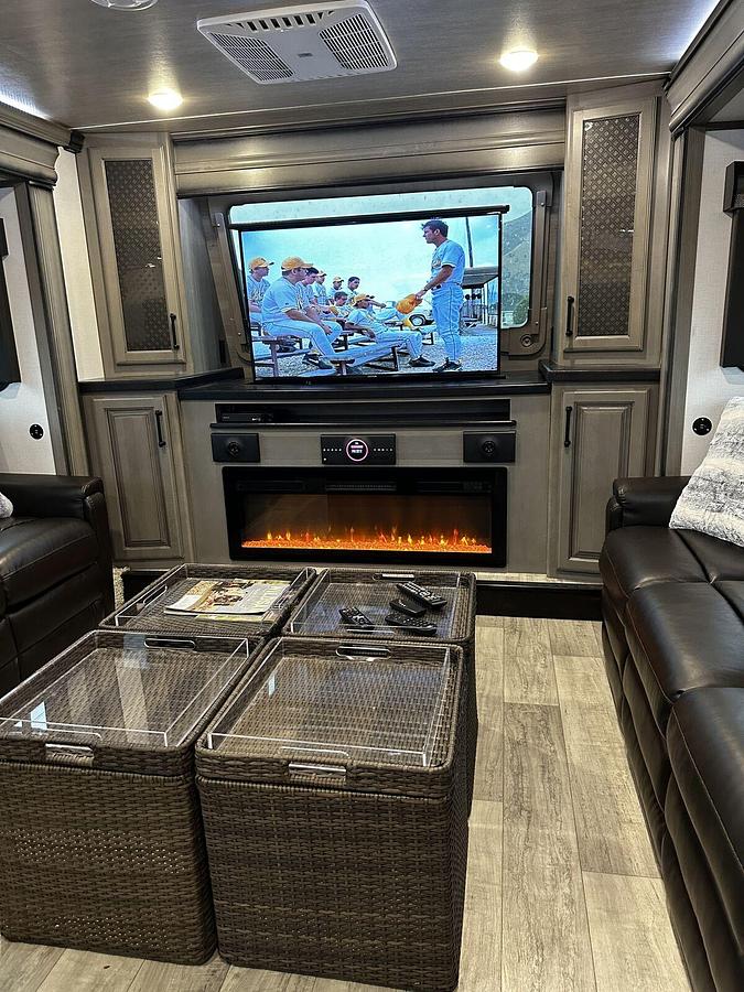 Used 2022 Keystone Montana Legacy 3761FL Fifth Wheel