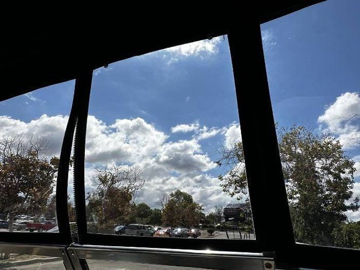 Used 2000 LUND Pro V17