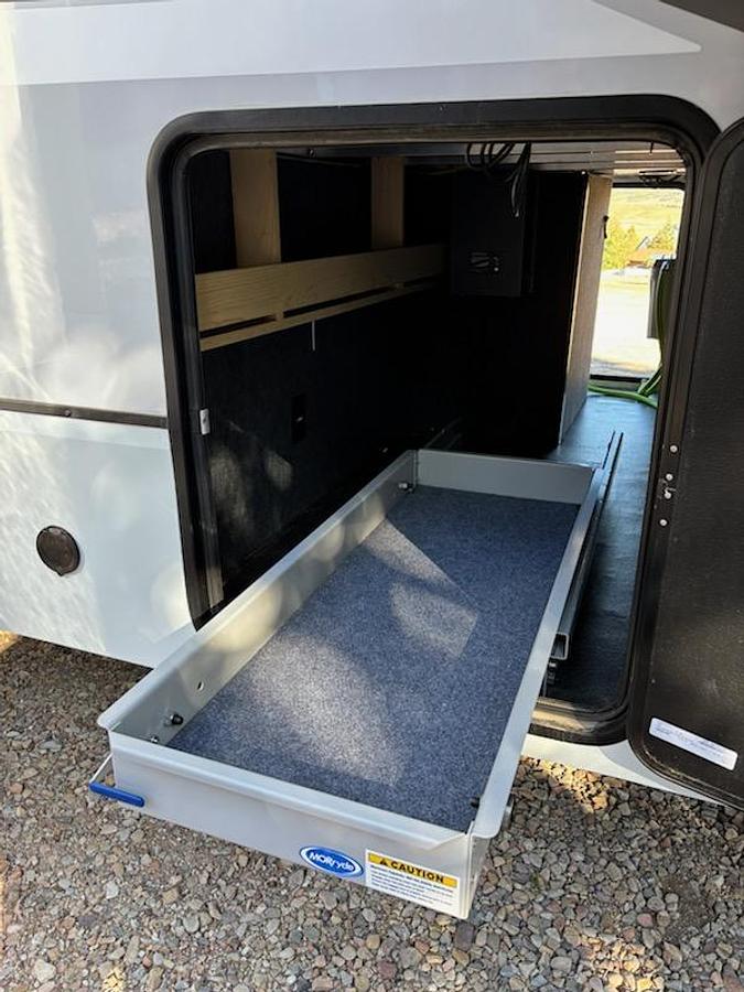 Used 2022 Alliance RV Paradigm 385 FL Fifth Wheel
