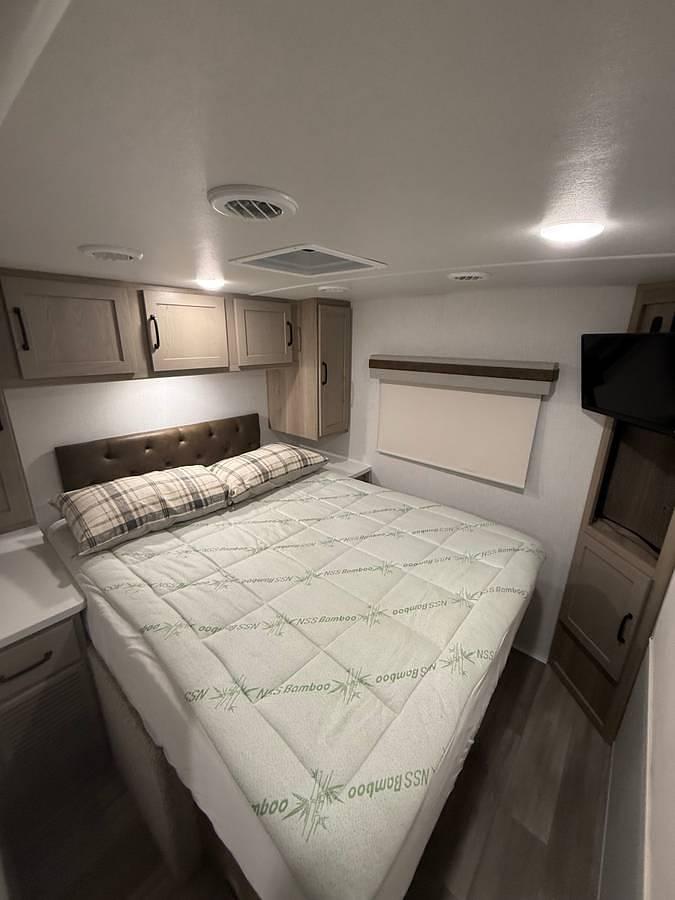 Used 2024 Forest River Rockwood Mini Lite 2506s