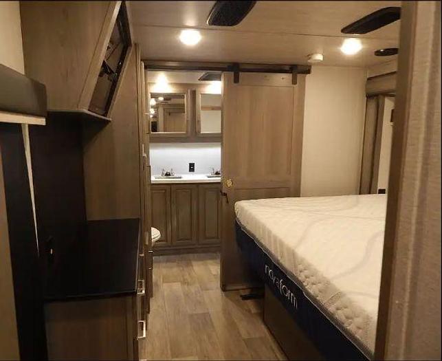 Used 2021 Keystone Montana 3761FL