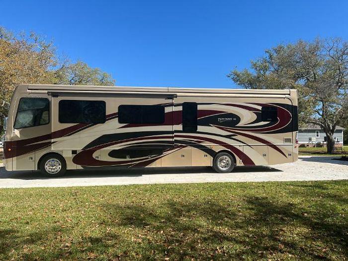 Used 2017 Fleetwood Discovery LXE 40X