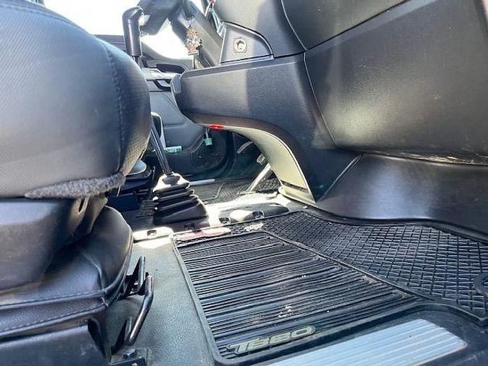 Used 2022 KENWORTH T880