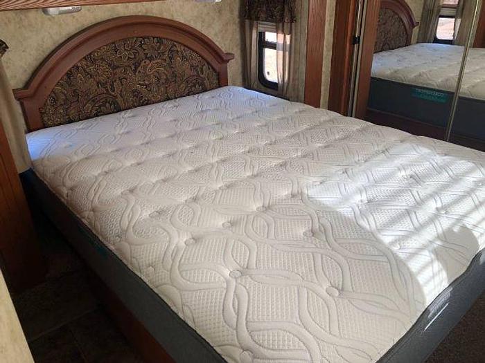 Used 2012 Keystone Cougar 331MKS Fifth Wheel