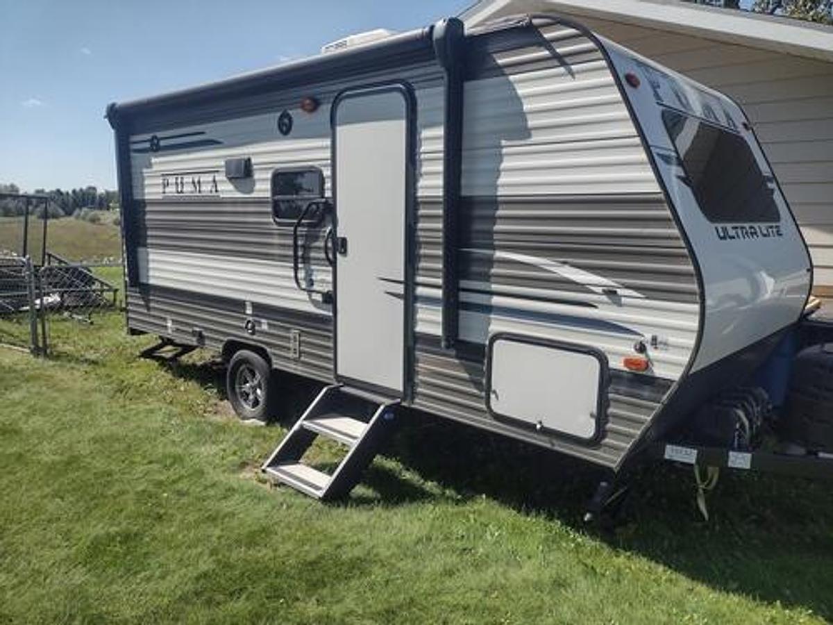 Used 2021 Palomino Puma Ultra Lite