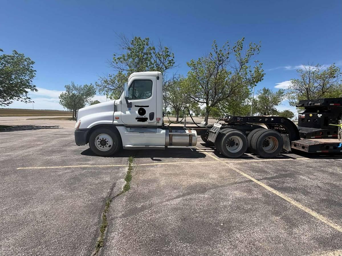 Used 2009 Freightliner Cascadia w/ 1985 Siebert 65-Ton RGN Package