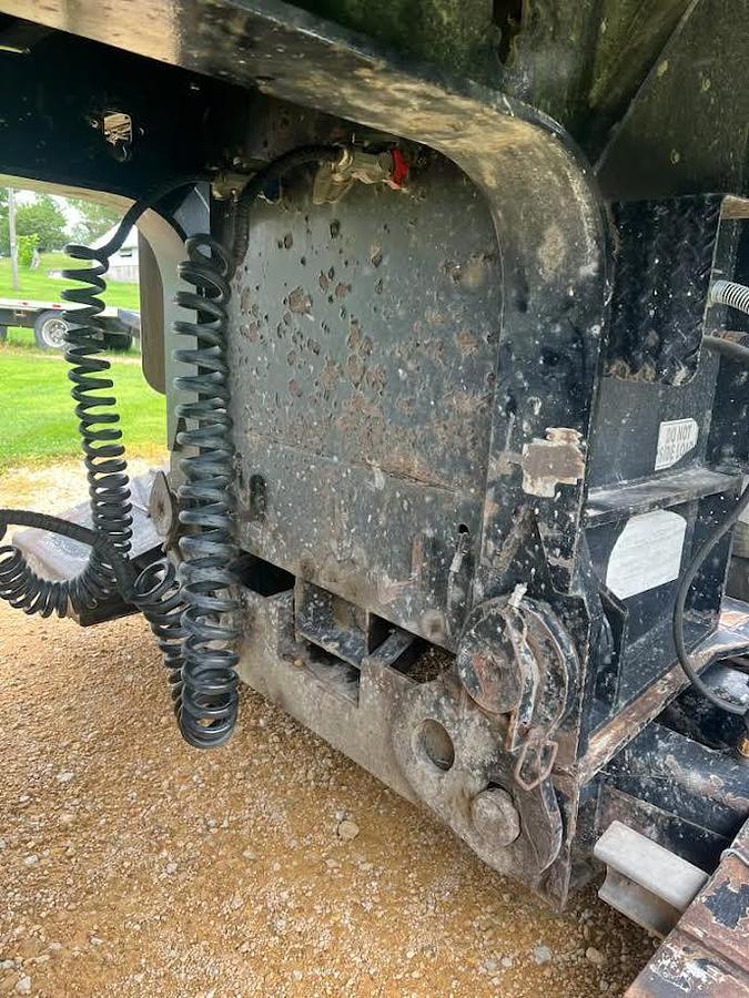 Used 2015 XL Specialized Step Deck Trailer