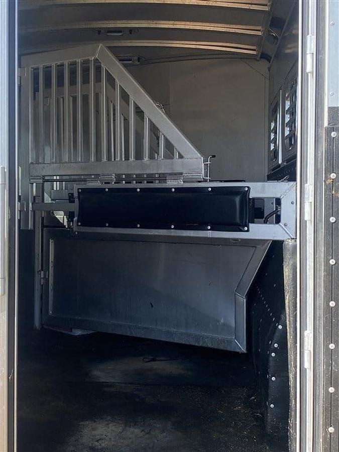 Used 2019 Platinum 3 Horse Trailer with Living Quarters