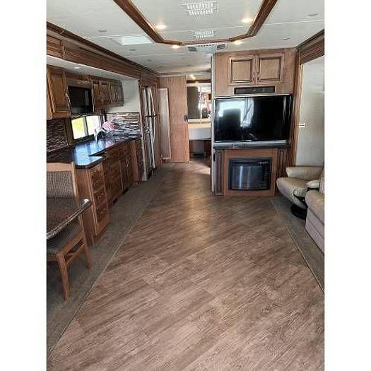 Used 2017 Fleetwood Pace Arrow LXE 38F
