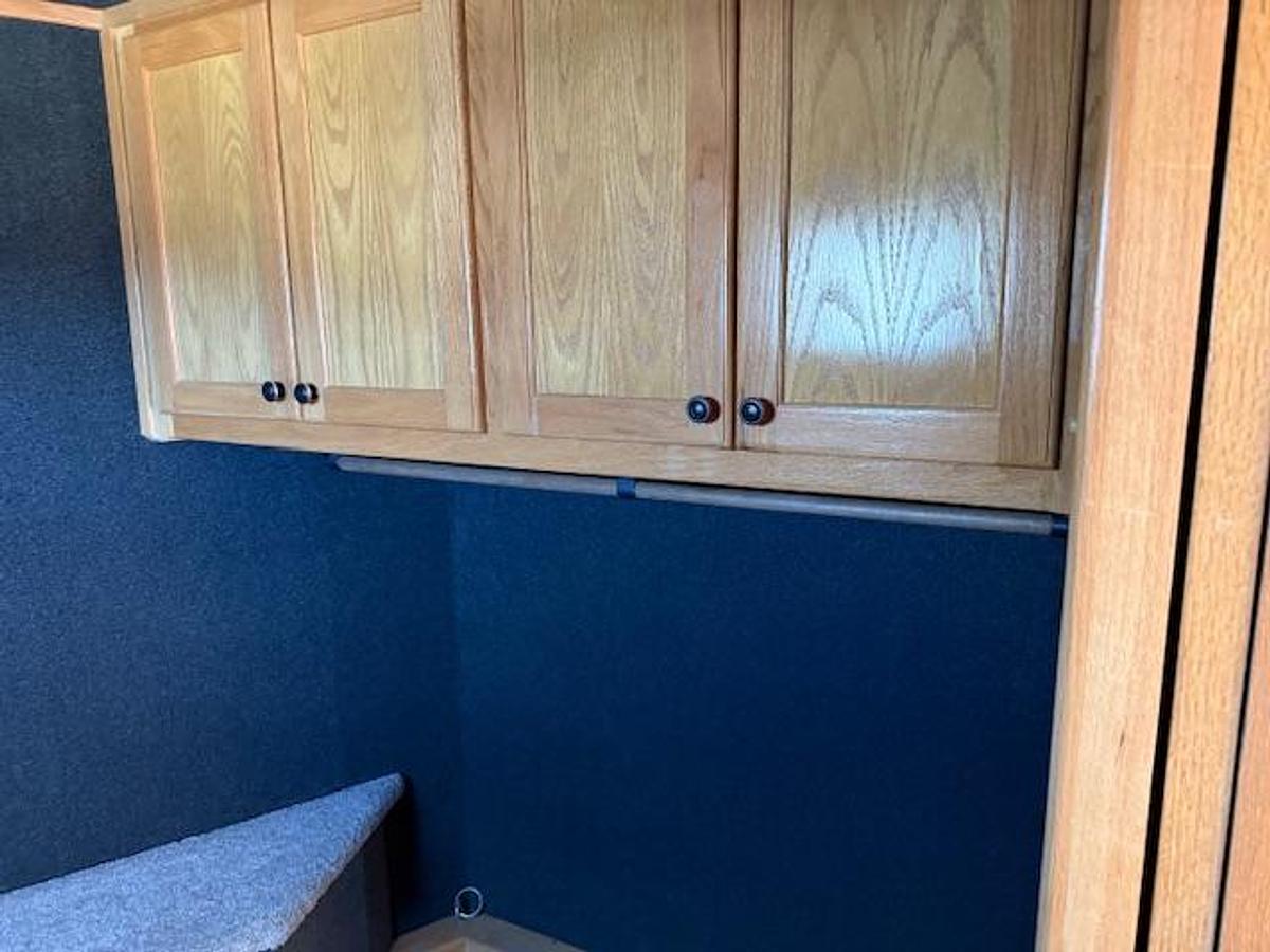 Used 2004 4 Star 2 Horse